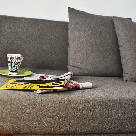 Artist'S Lovely Nest Under The Shadow Of The Parthenon Apartment Атина Екстериор снимка
