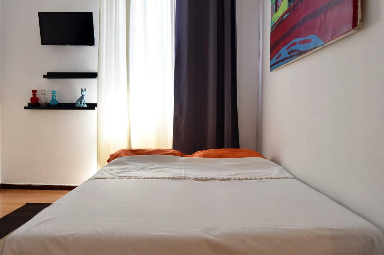 Artist'S Lovely Nest Under The Shadow Of The Parthenon Apartment Атина Екстериор снимка