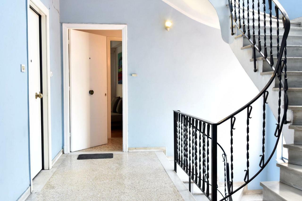 Artist'S Lovely Nest Under The Shadow Of The Parthenon Apartment Атина Екстериор снимка