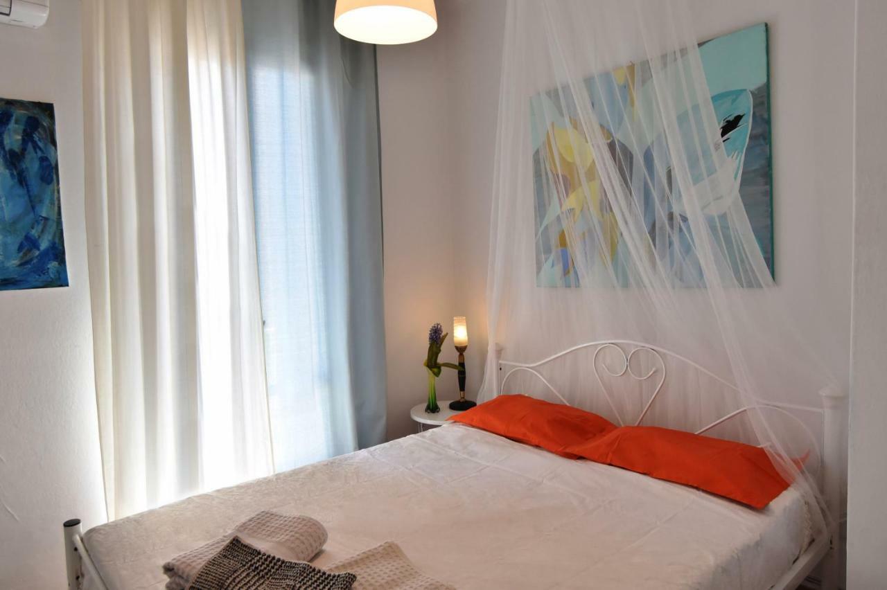 Artist'S Lovely Nest Under The Shadow Of The Parthenon Apartment Атина Екстериор снимка